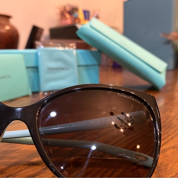 Tiffany & Co Cat-Eye Crystal Sunglasses Blk Diamond-Style EUC TF4089B - Picture 6 of 11